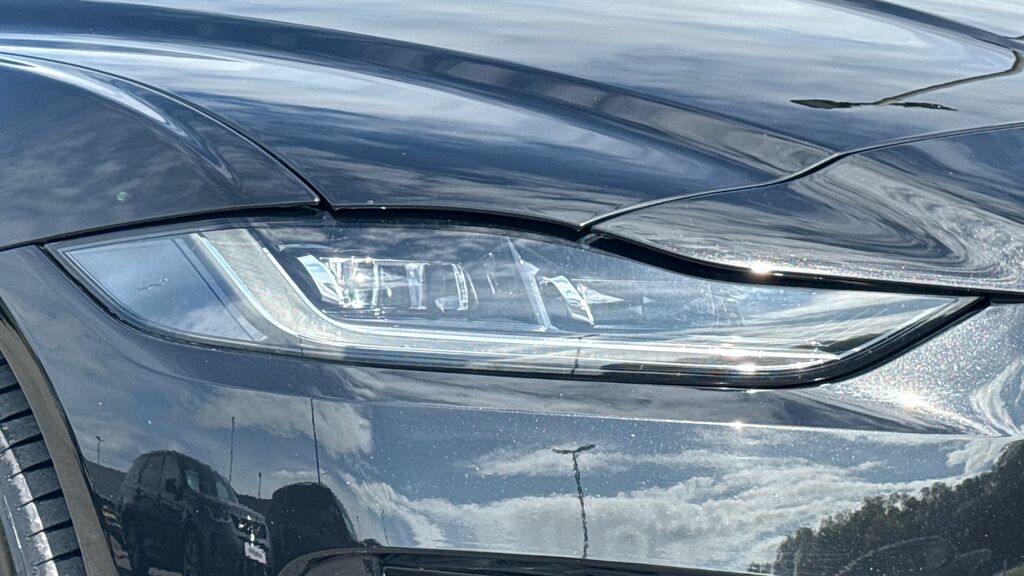 Jaguar XE 2.0 P300 R-dynamic Hse Awd 2022 Black #17