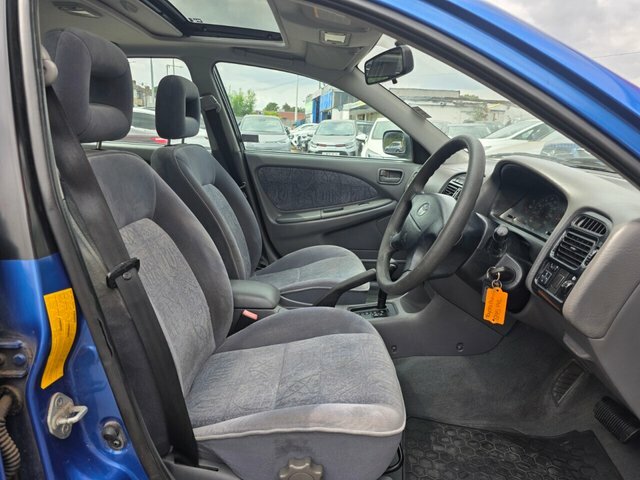 Toyota Avensis Green #12