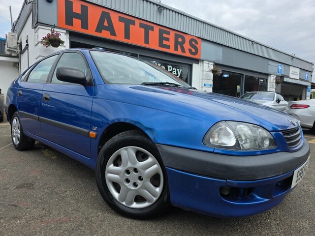 Toyota Avensis Gs Hatchback Blue