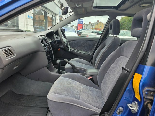 Toyota Avensis Green #15