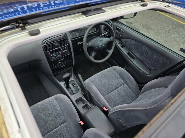 Toyota Avensis Green #2