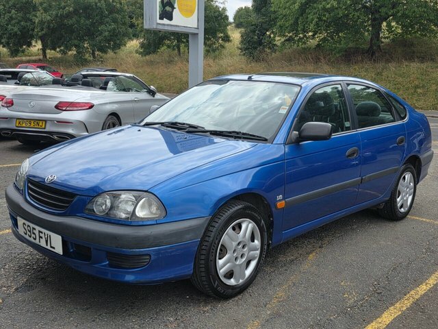 Toyota Avensis Green #4