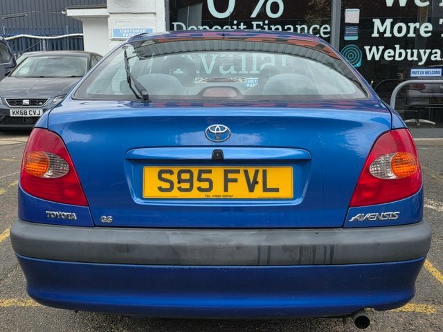 Toyota Avensis Green #7