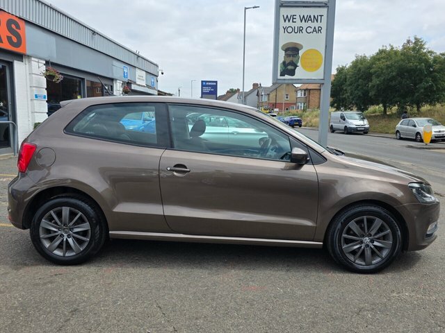 Volkswagen Polo Bluemotion Tech Se Red #11