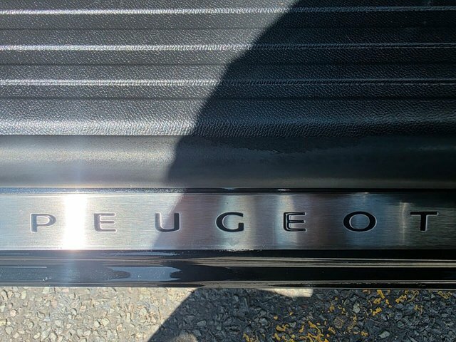Peugeot e-2008 Gt Premium Blue #37