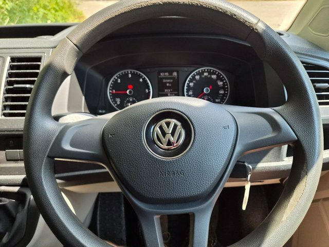 Volkswagen Transporter Shuttle 2L S Beige #18