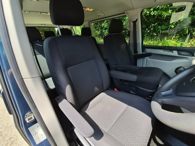 Volkswagen Transporter Shuttle 2L S Beige #28