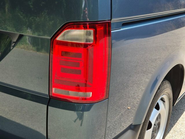 Volkswagen Transporter Shuttle 2L S Beige #35