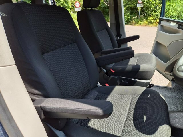 Volkswagen Transporter Shuttle 2L S Beige #15