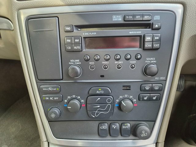Volvo S60 Saloon Silver #35