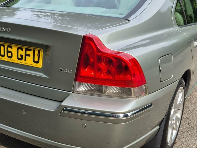 Volvo S60 Saloon Silver #25