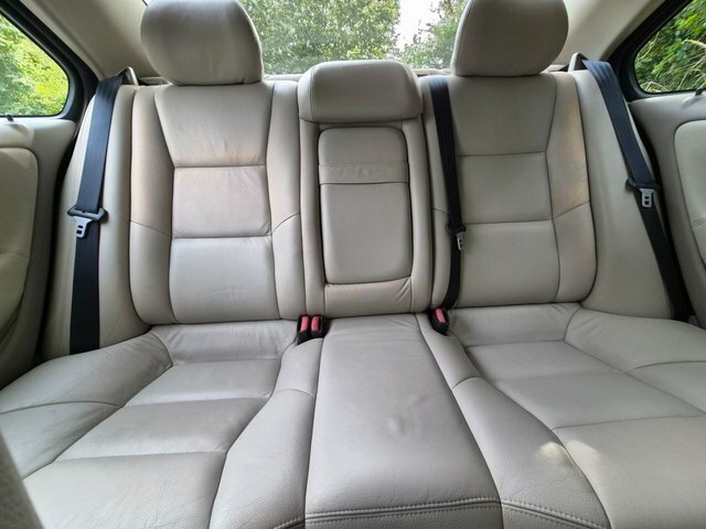Volvo S60 Saloon Silver #48