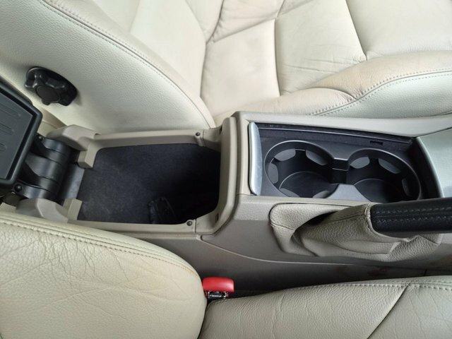 Volvo S60 Saloon Silver #40