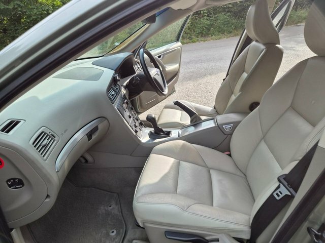 Volvo S60 Saloon Silver #13