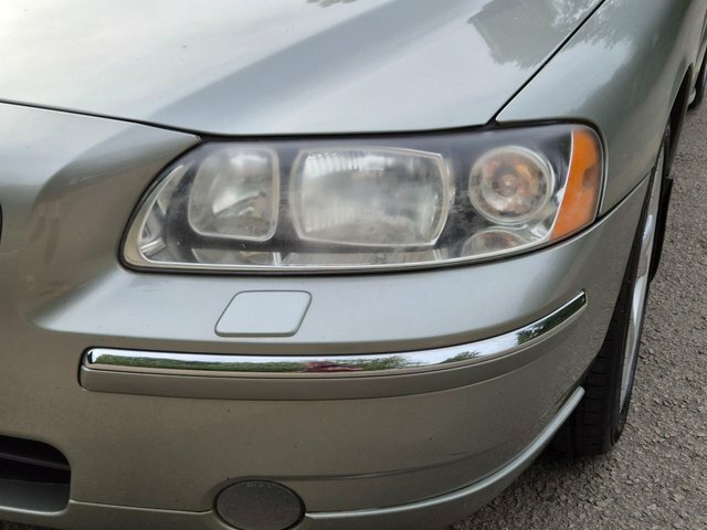 Volvo S60 Saloon Silver #30