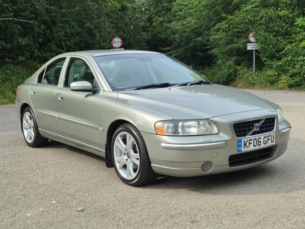 Volvo S60 Saloon Silver #56