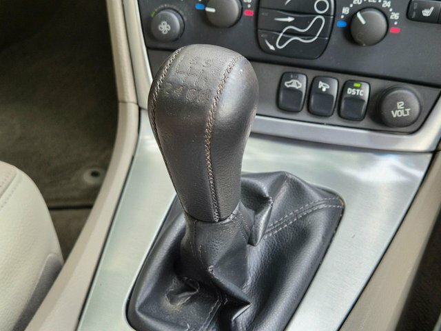 Volvo S60 Saloon Silver #37