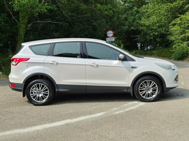 Ford Kuga 2014 1.6T Ecoboost Titanium Suv White #5