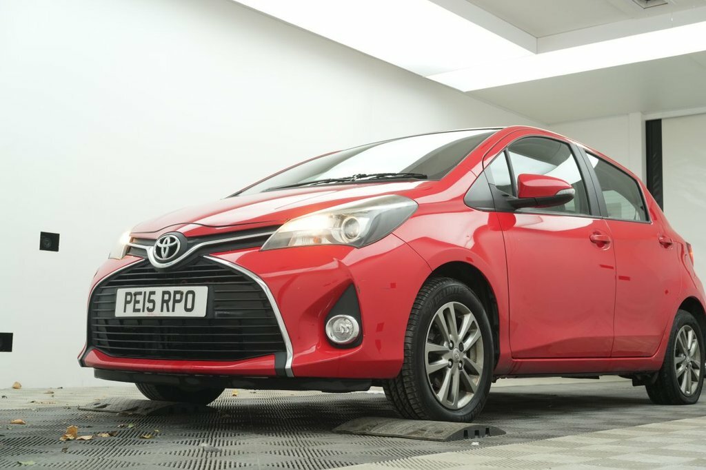 Toyota Yaris 1.3L Icon Red #6