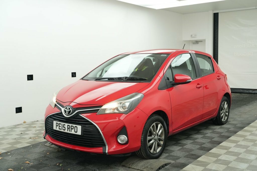 Toyota Yaris 1.3L Icon Red #2