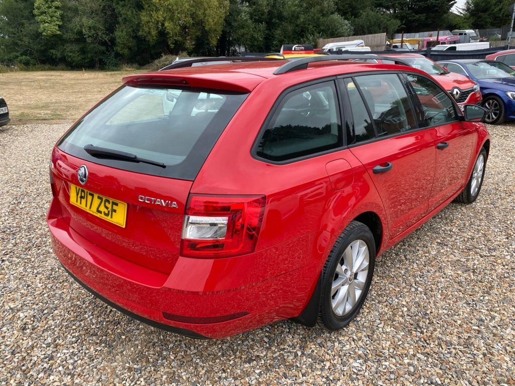 Skoda Octavia 1L S Red #4