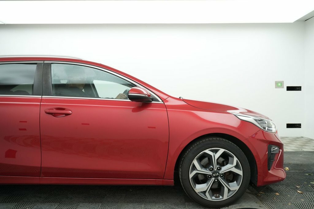 Kia Ceed 1.6L 3 Red #3