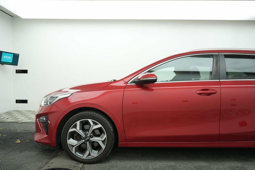Kia Ceed 1.6L 3 Red #4