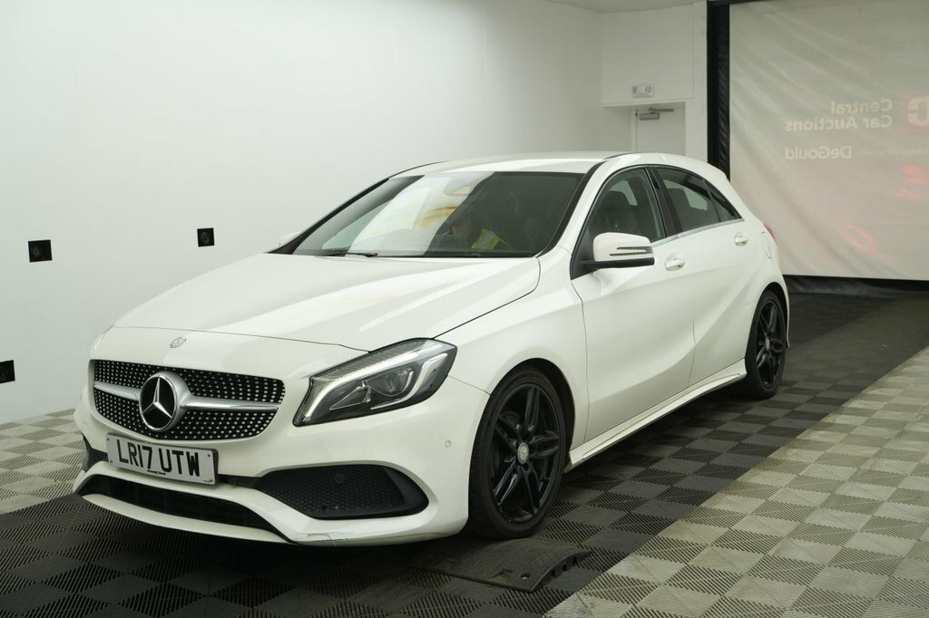 Mercedes-Benz A Class 1.6L Amg Line White #2
