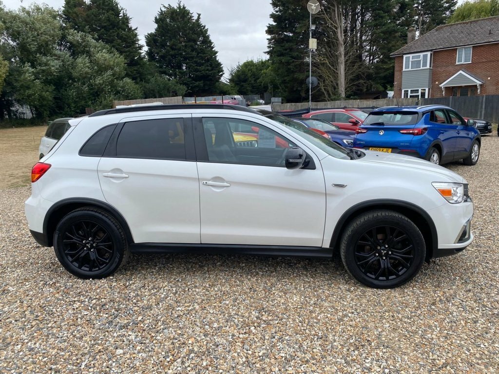 Mitsubishi ASX 1.6L Black White #3