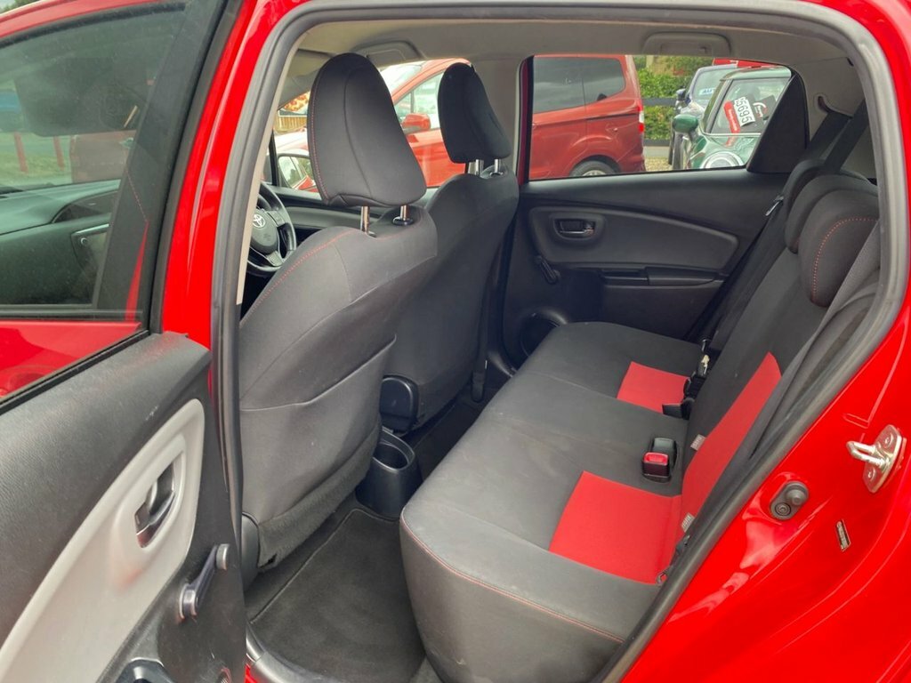 Toyota Yaris 1.3L Sport Red #3