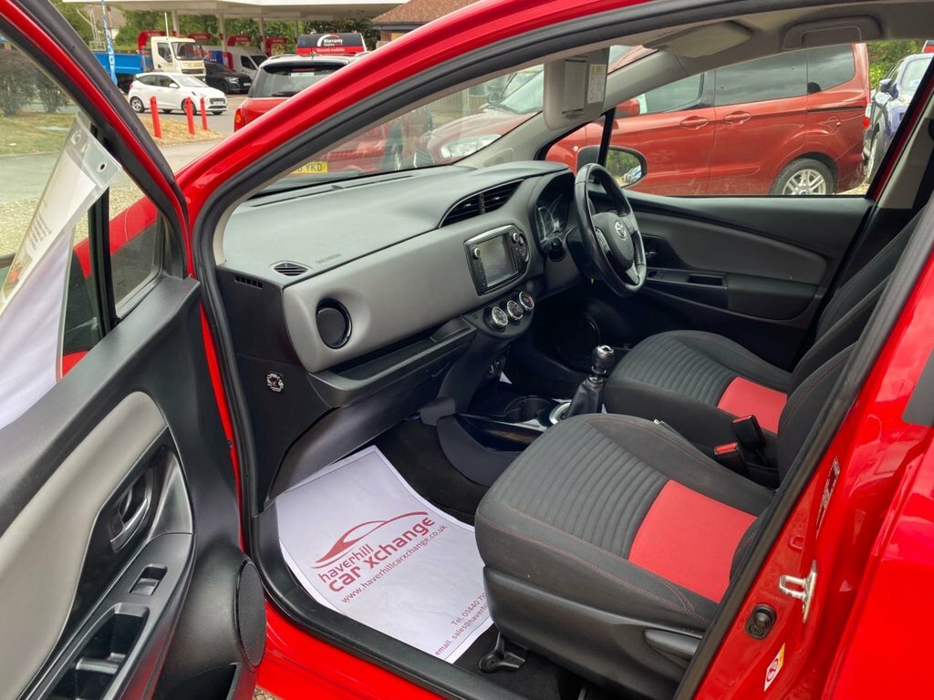 Toyota Yaris 1.3L Sport Red #2