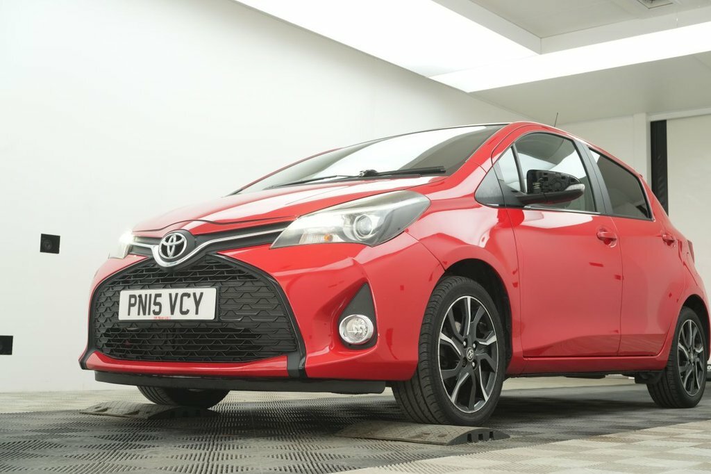 Toyota Yaris 1.3L Sport Red #6