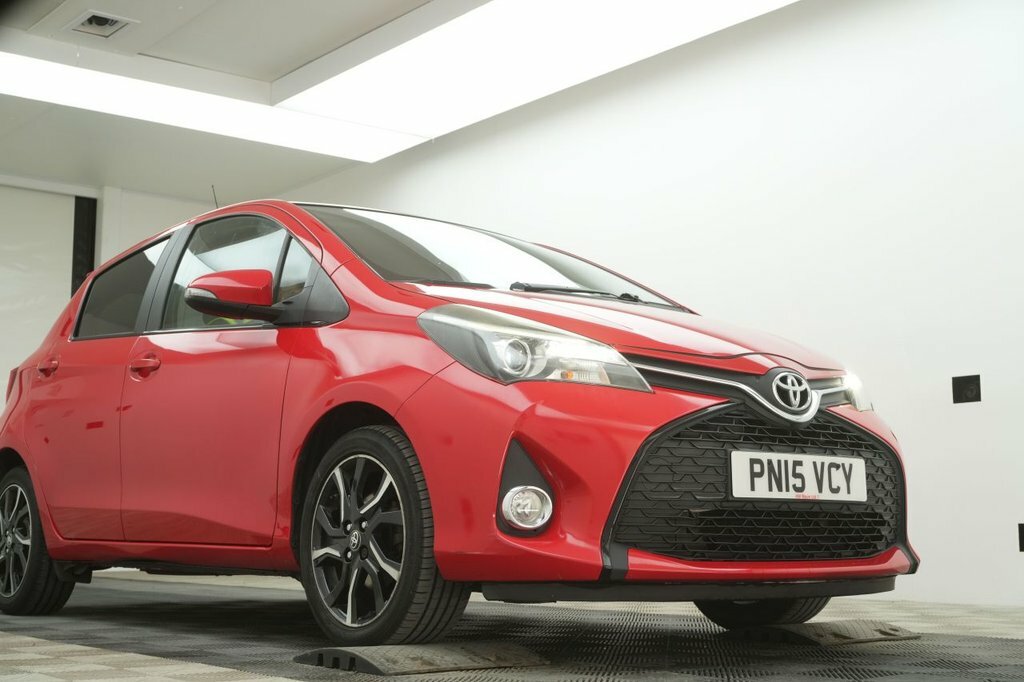 Toyota Yaris 1.3L Sport Red #5