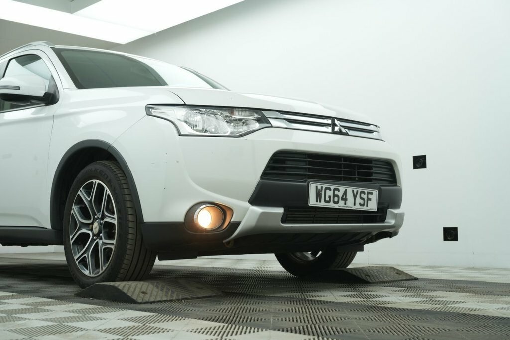 Mitsubishi Outlander 2.2L Gx3 White #5