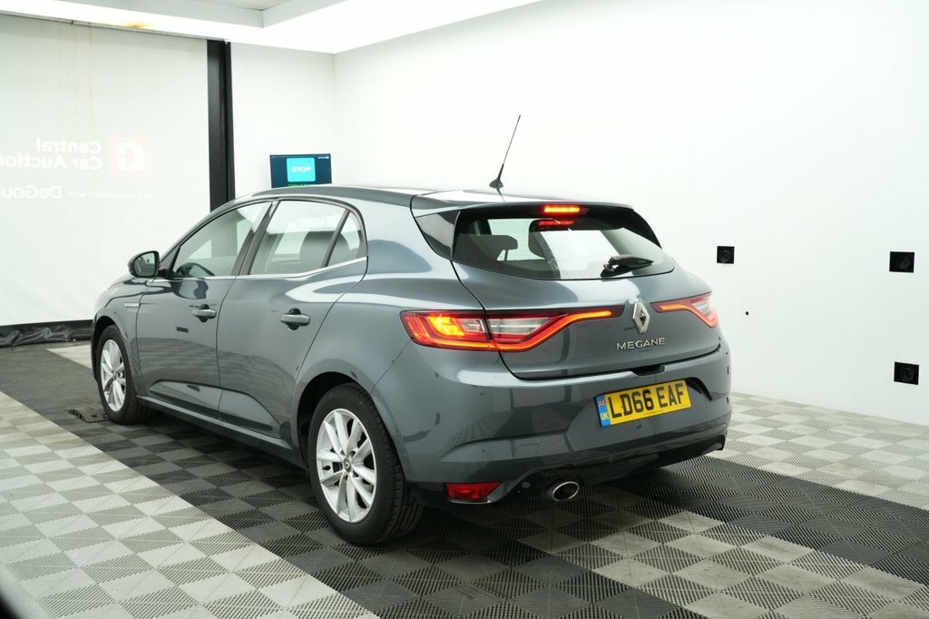 Renault Megane 1.5 Dci Dynamique S Nav 2016 Silver #8