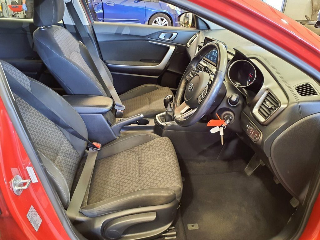 Kia Ceed 1.0T Gdi Isg 2 Black #10