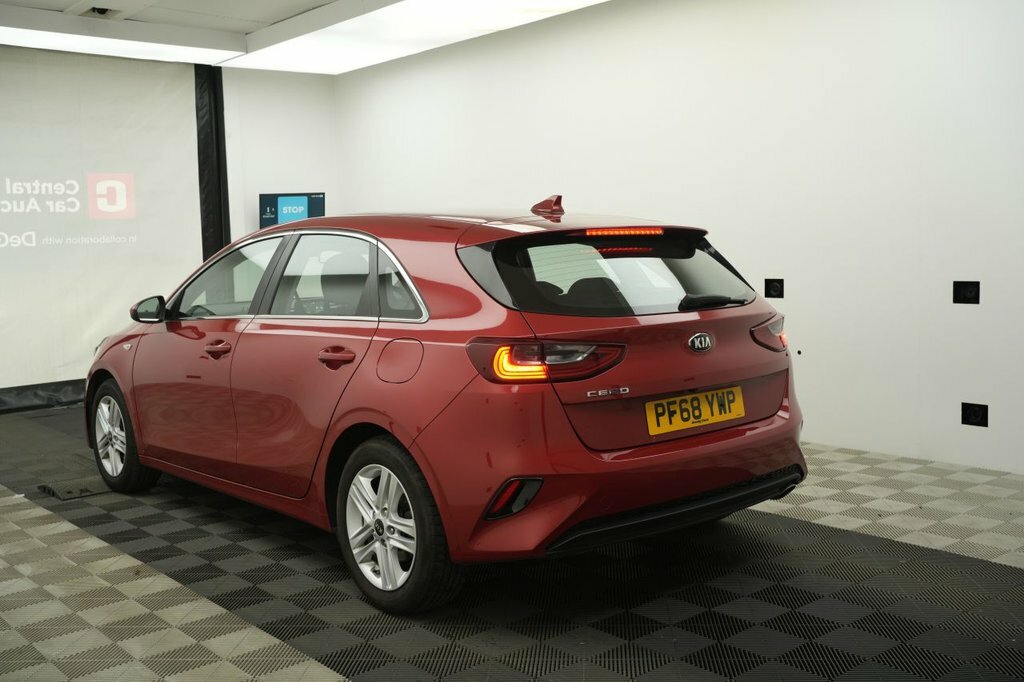 Kia Ceed 1.0T Gdi Isg 2 Black #8