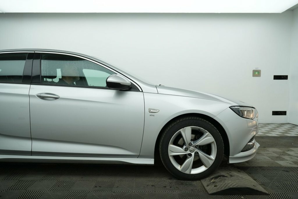 Vauxhall Insignia 1.5L Sri Vx Line Nav Silver #3