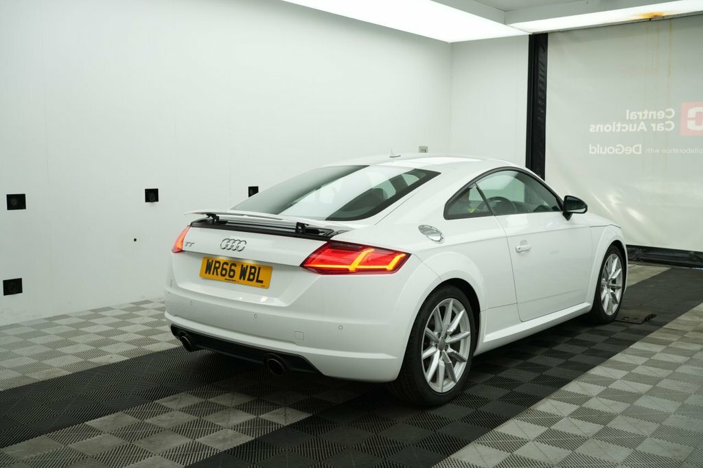 Audi TT Tdi Ultra Sport Black #7