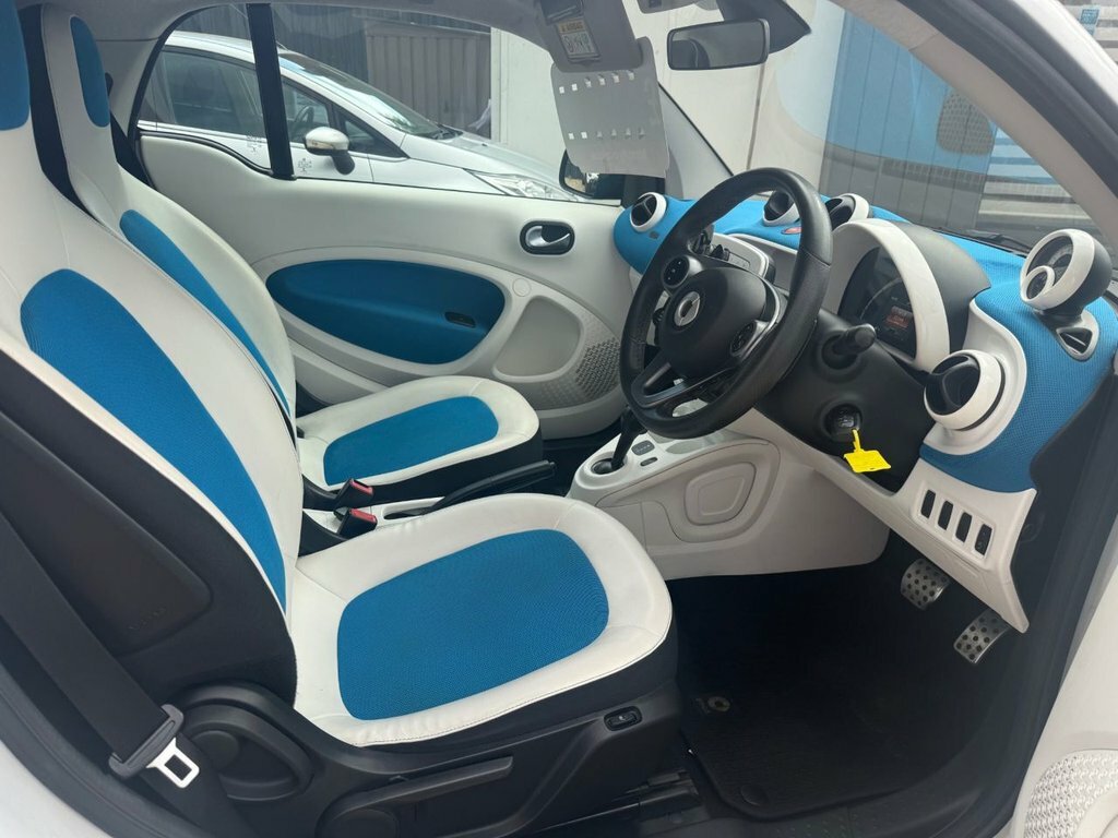 Smart Fortwo Coupe 1L Passion White #8