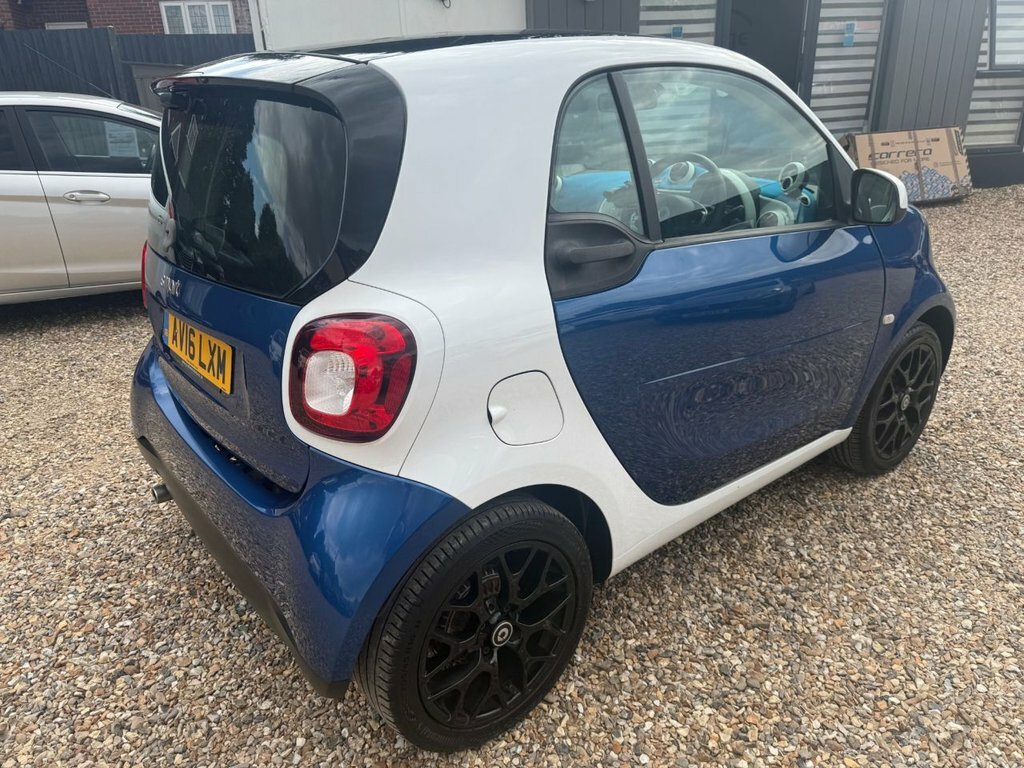 Smart Fortwo Coupe 1L Passion White #7