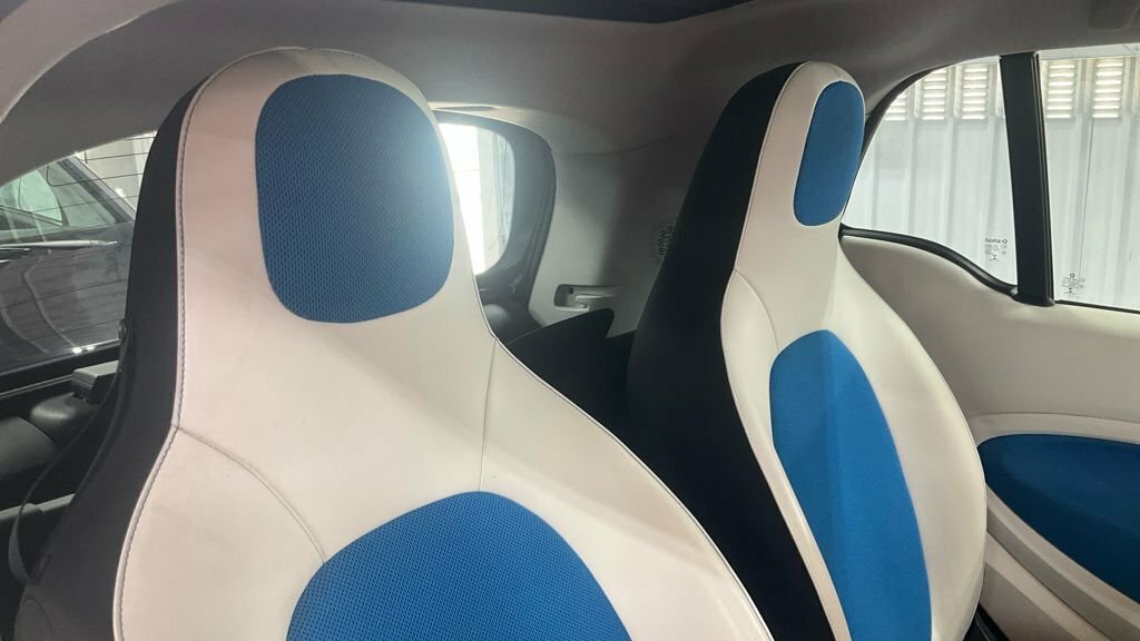 Smart Fortwo Coupe 1.0 Edition Black 71 Bhp Black #11