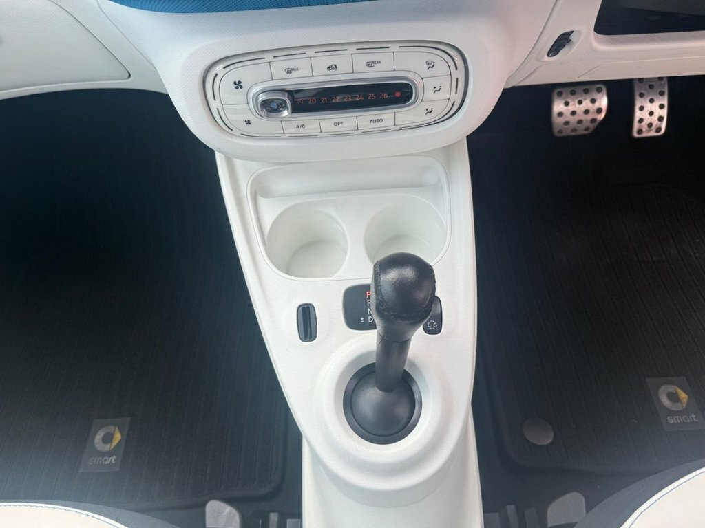 Smart Fortwo Coupe 1L Passion White #14