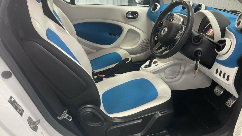 Smart Fortwo Coupe 1.0 Edition Black 71 Bhp Black #10