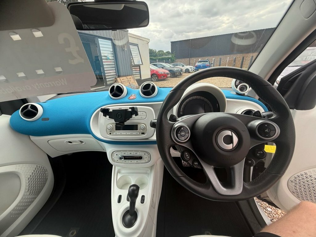 Smart Fortwo Coupe 1L Passion White #13
