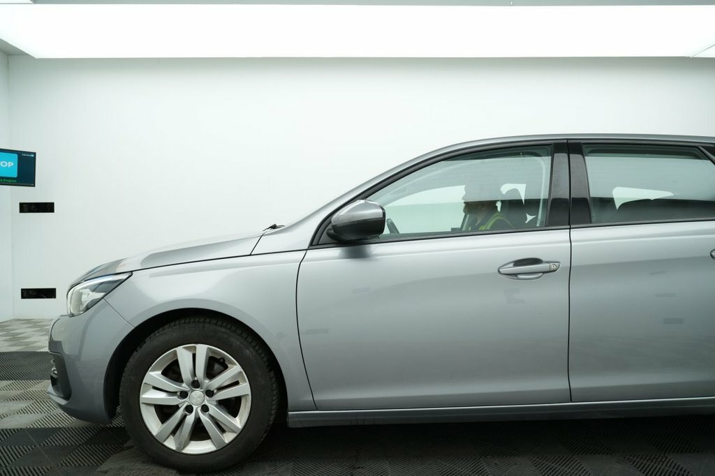 Peugeot 308 SW 1.5L Active Grey #4