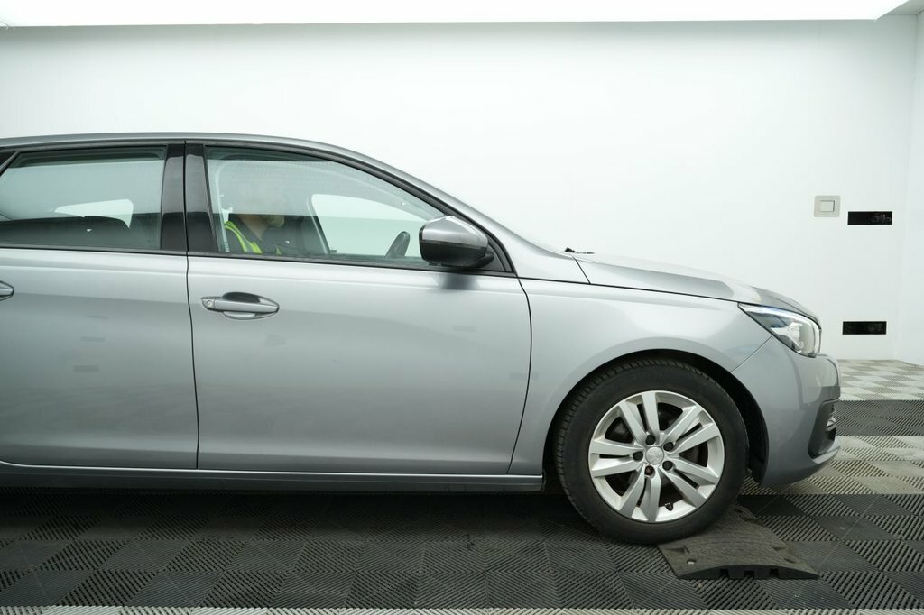 Peugeot 308 SW 1.5L Active Grey #3