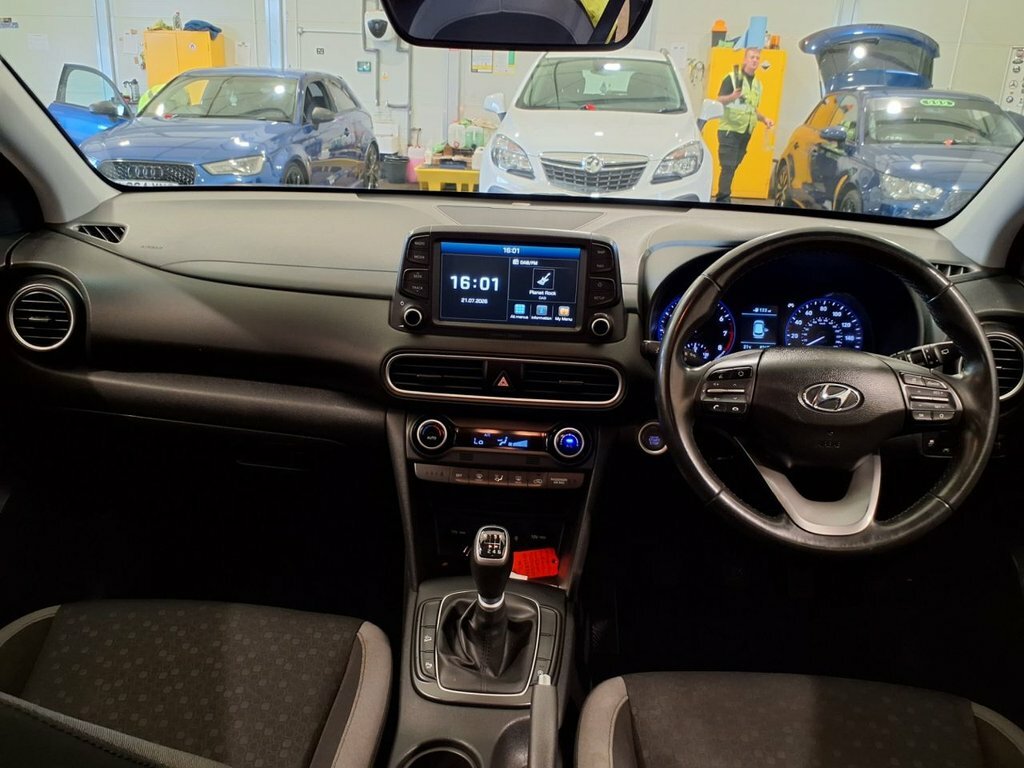 Hyundai Kona Se Orange #9