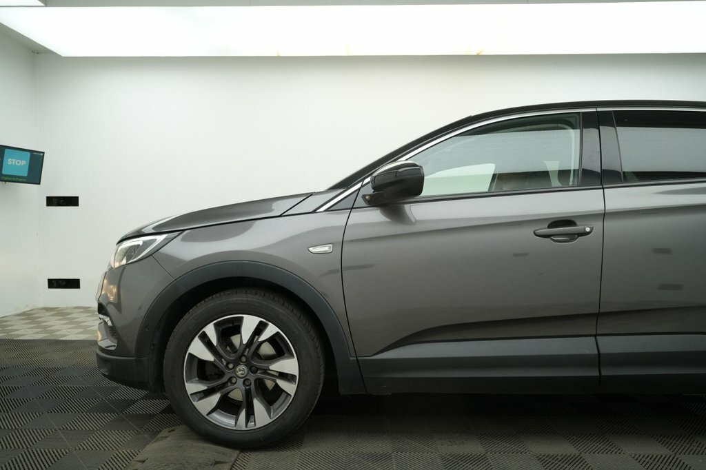 Vauxhall Grandland X 1.5L Sri Nav Grey #4