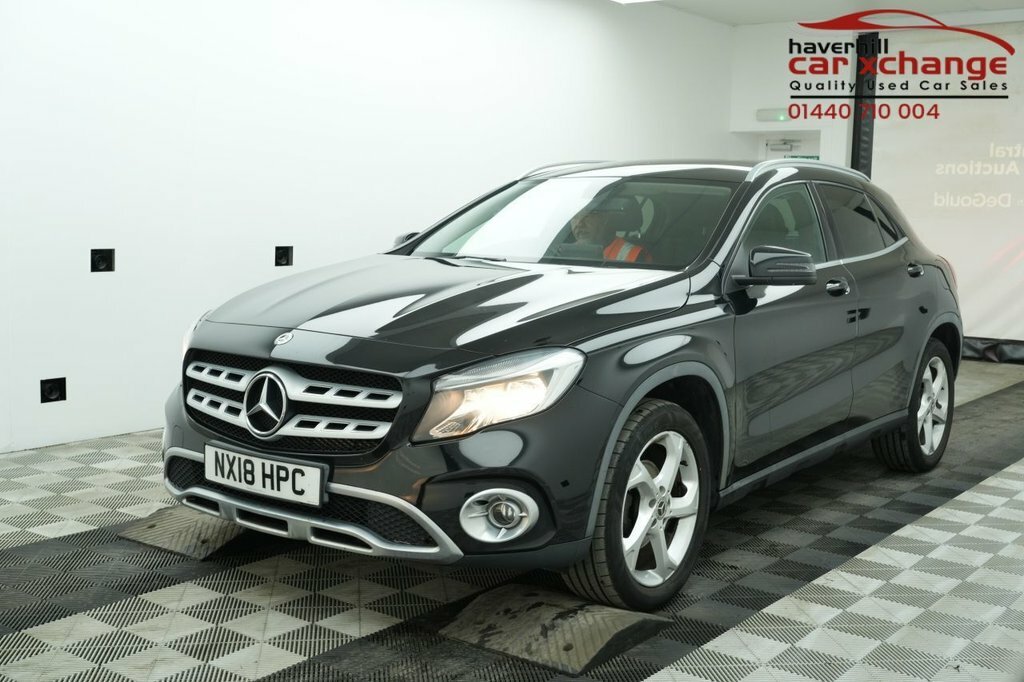 Mercedes-Benz GLA Class 1.6L Sport Black #2